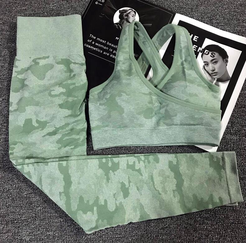 Conjunto de yoga de camuflaje: sujetador deportivo y leggings